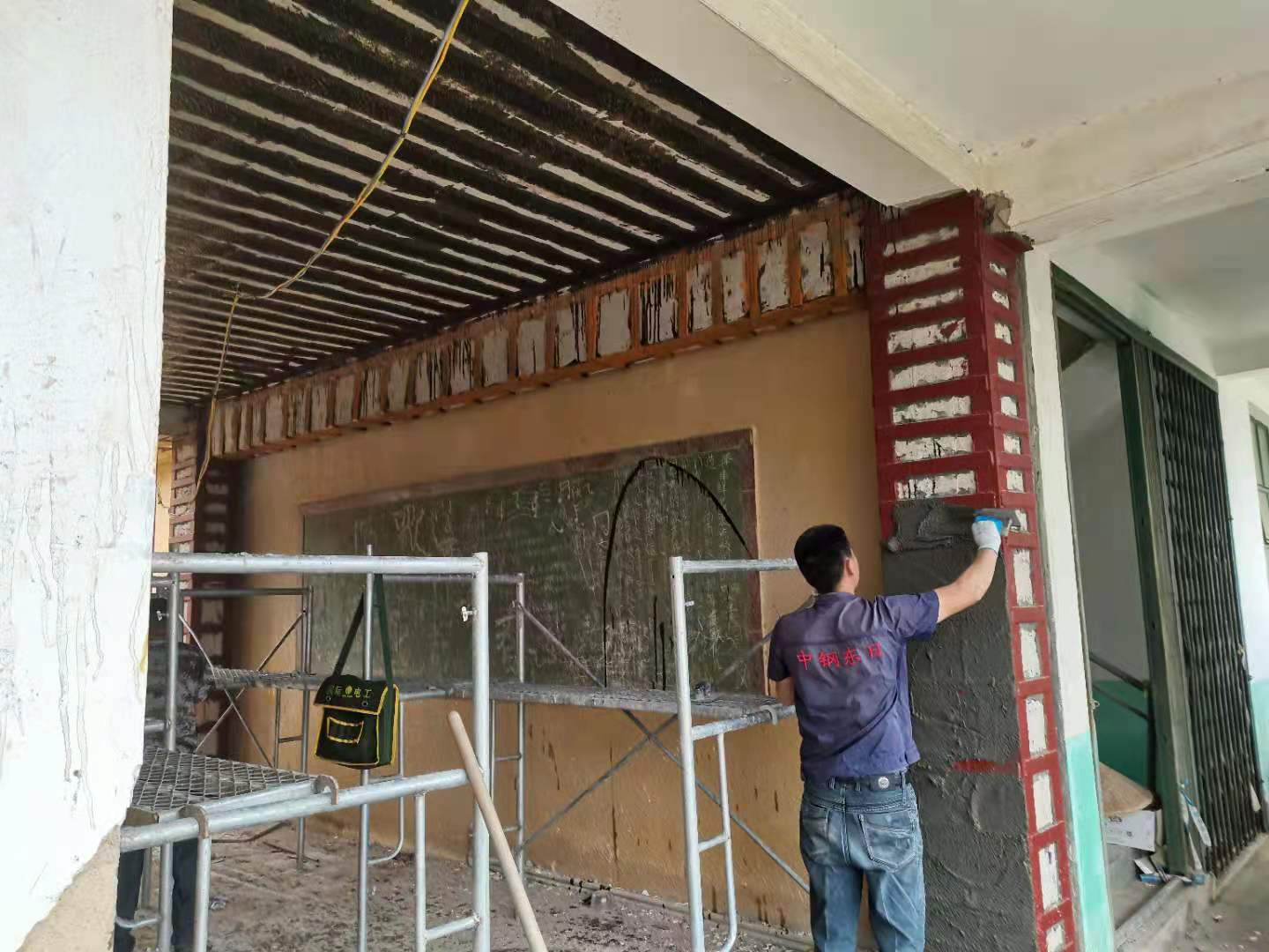 Z6尊龙凯时瓷砖背胶怎么使用成效才最好