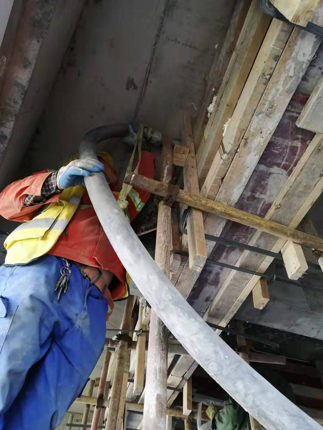 夏天做防水涂料施工，业主必要把稳哪些事项？（上）